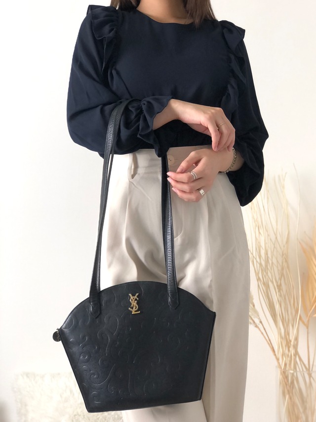 Yves Saint Laurent イヴ・サンローラン YSL 型押しレザー 唐草 オリエンタル ショルダーバッグ ブラック vintage ヴィンテージ オールド xfnsx5