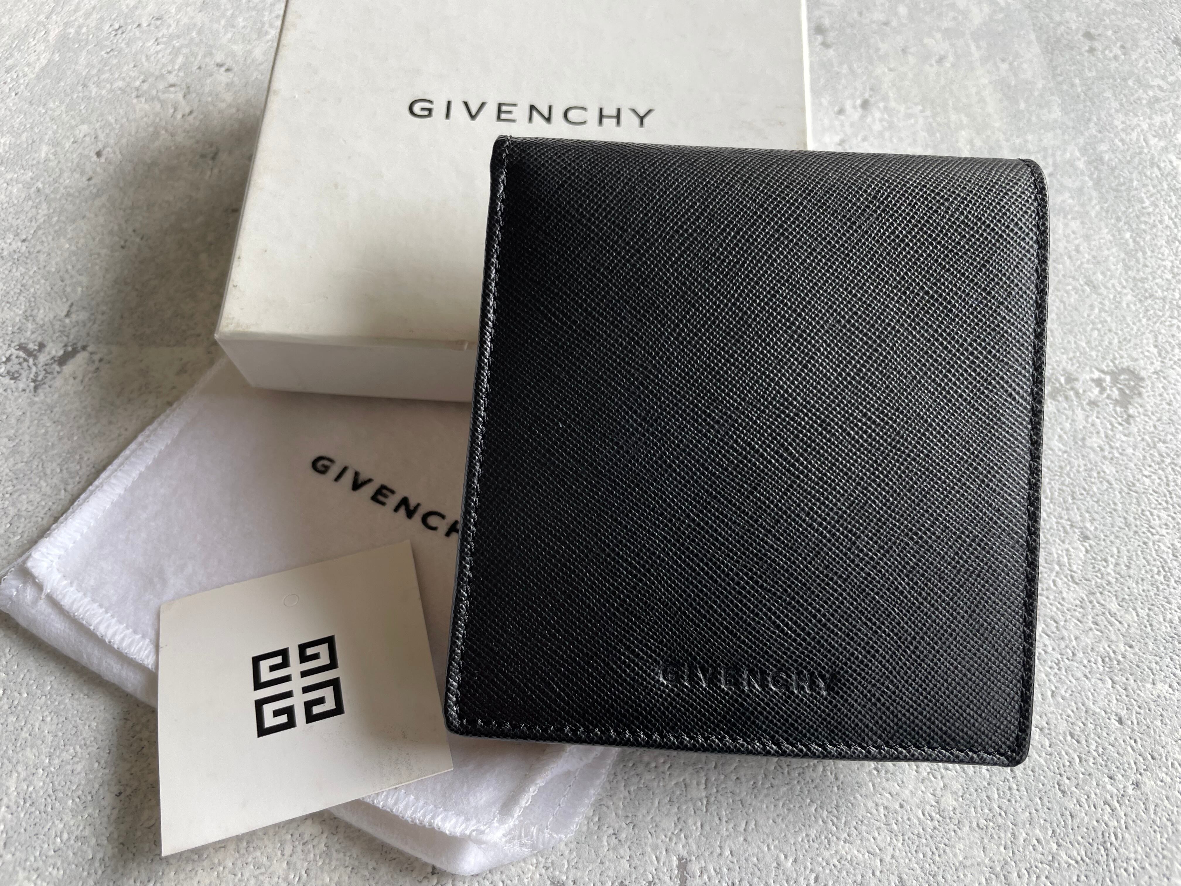 極美品】GIVENCHY 財布 マネークリップ ブラック 二つ折り ミニ財布