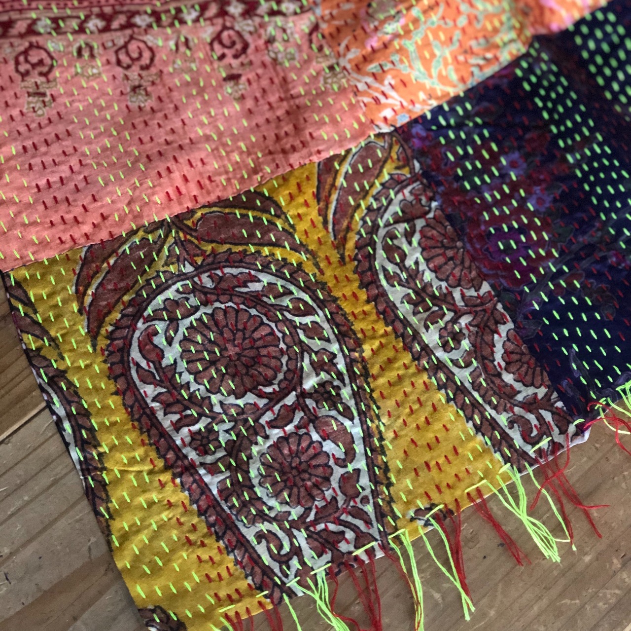 リサイクルサリーのカンタショール パッチワーク小03 インドの手仕事布 Mulaセレクト