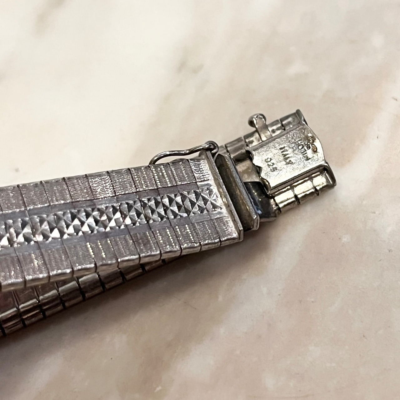 vintage engraved silver bracelet made in italy