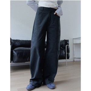 wide straight cargo pants