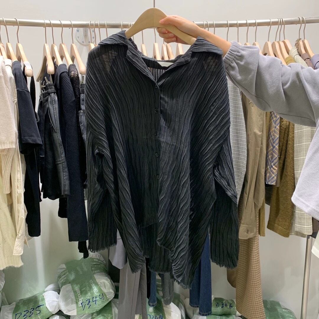 オープンカラーシャツ