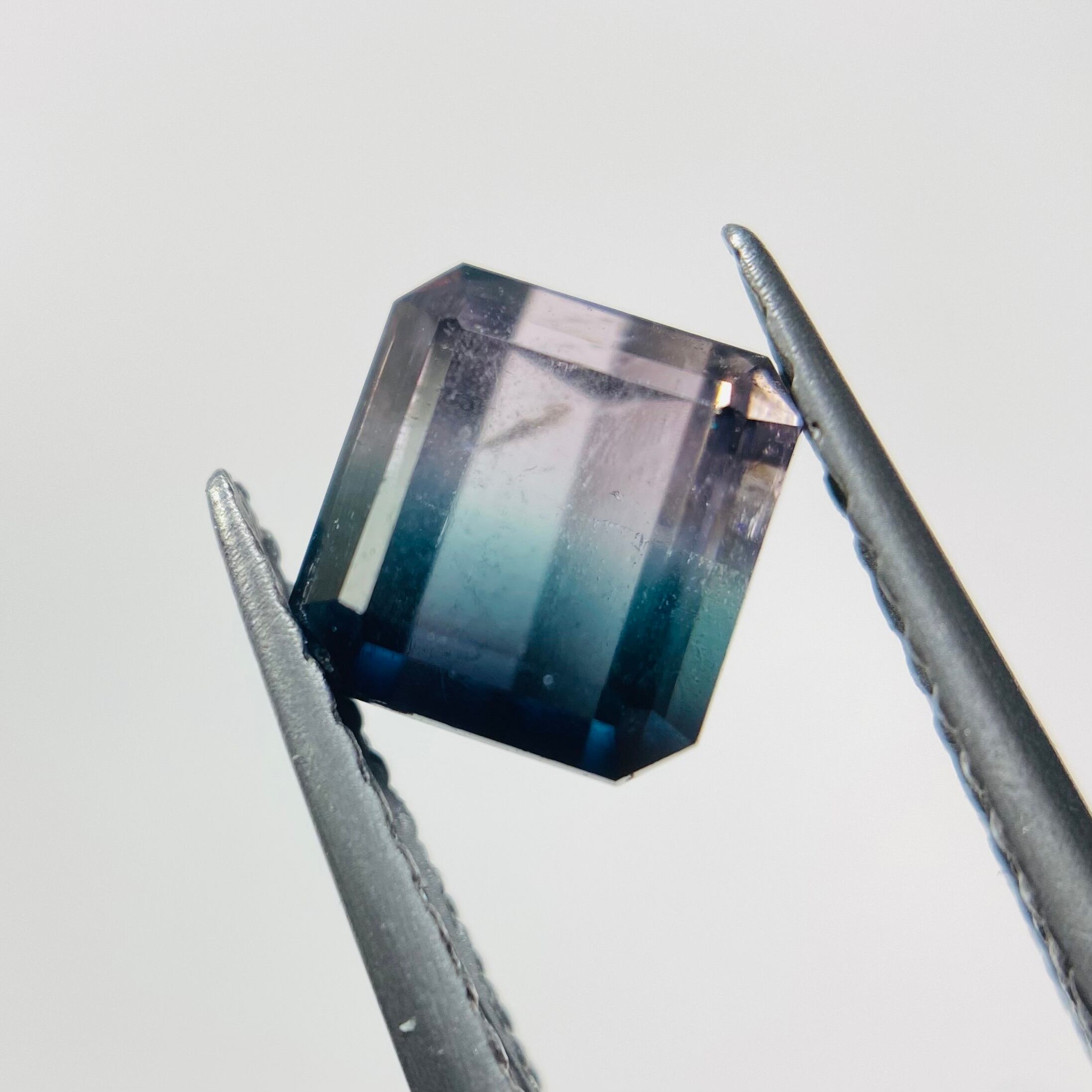 澄んだ穏やかな夜空　トルマリン