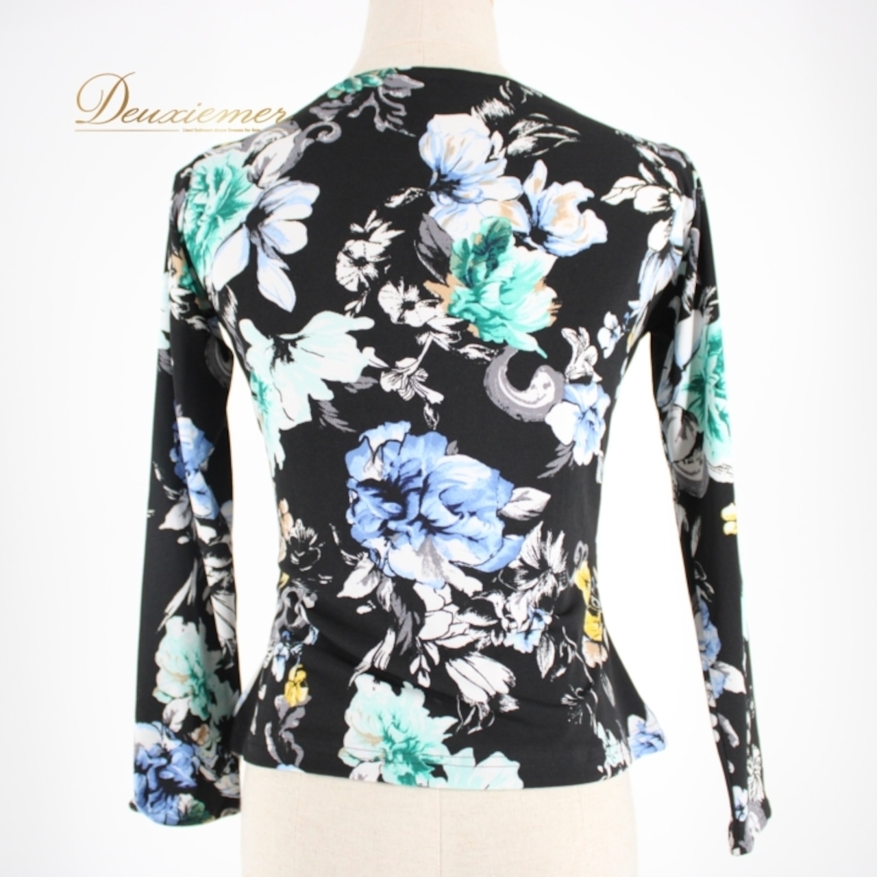 社交ダンス 衣装 スタンダード トップス レッスンウェア threering 黒 白 青 緑 ブルー系 ブラック系 ホワイト系 グリーン系 黄色 イエロー系 グレイ系 花柄 デザイン フェミニン エレガント スポーツウェア 伸縮性 おしゃれ カジュアル パーティー 講座 レッスン スタイリッシュ 女性用 Mサイズ 樹脂製 ファッション トップス トレンド