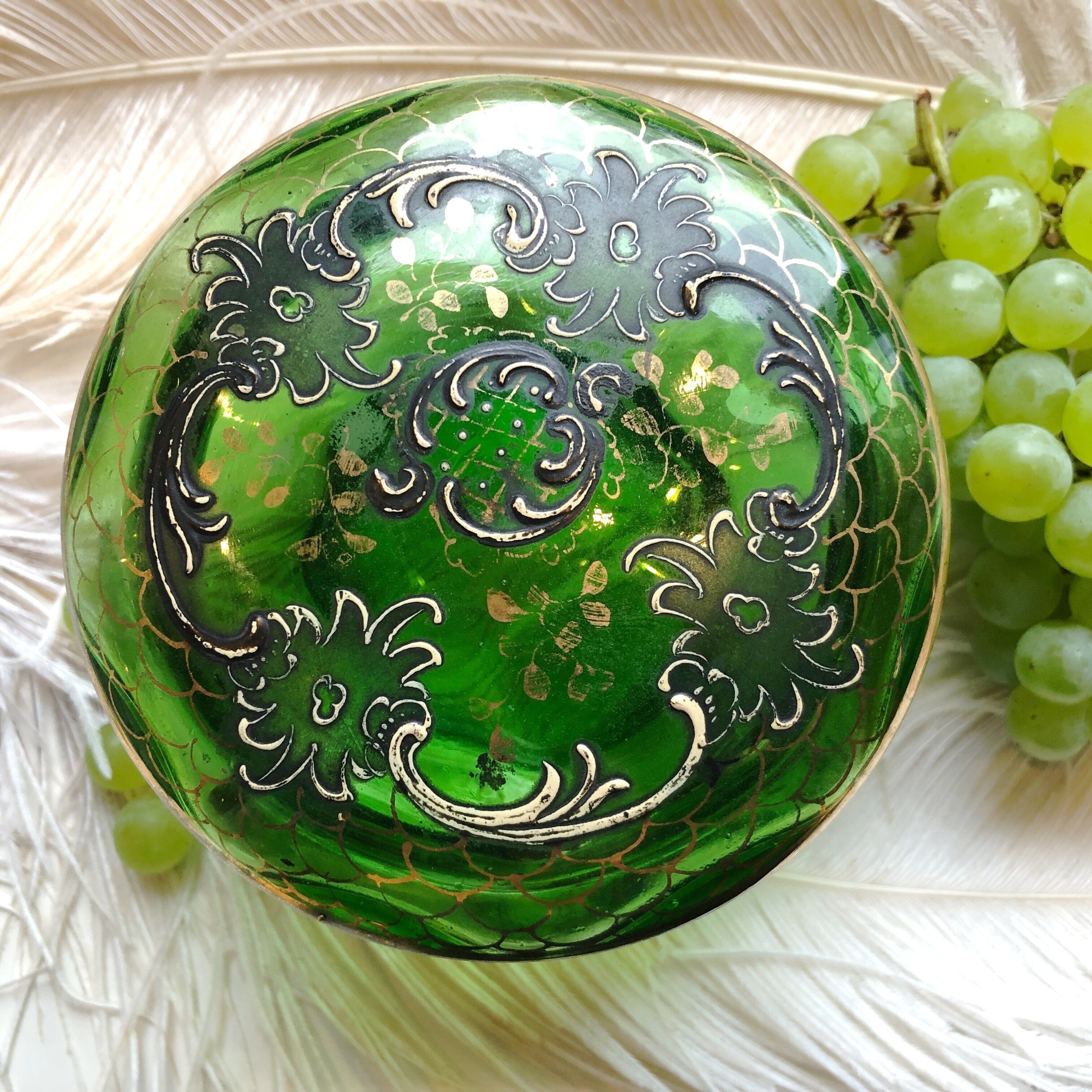 琅玕色のボンボニエール | メルキュール骨董店