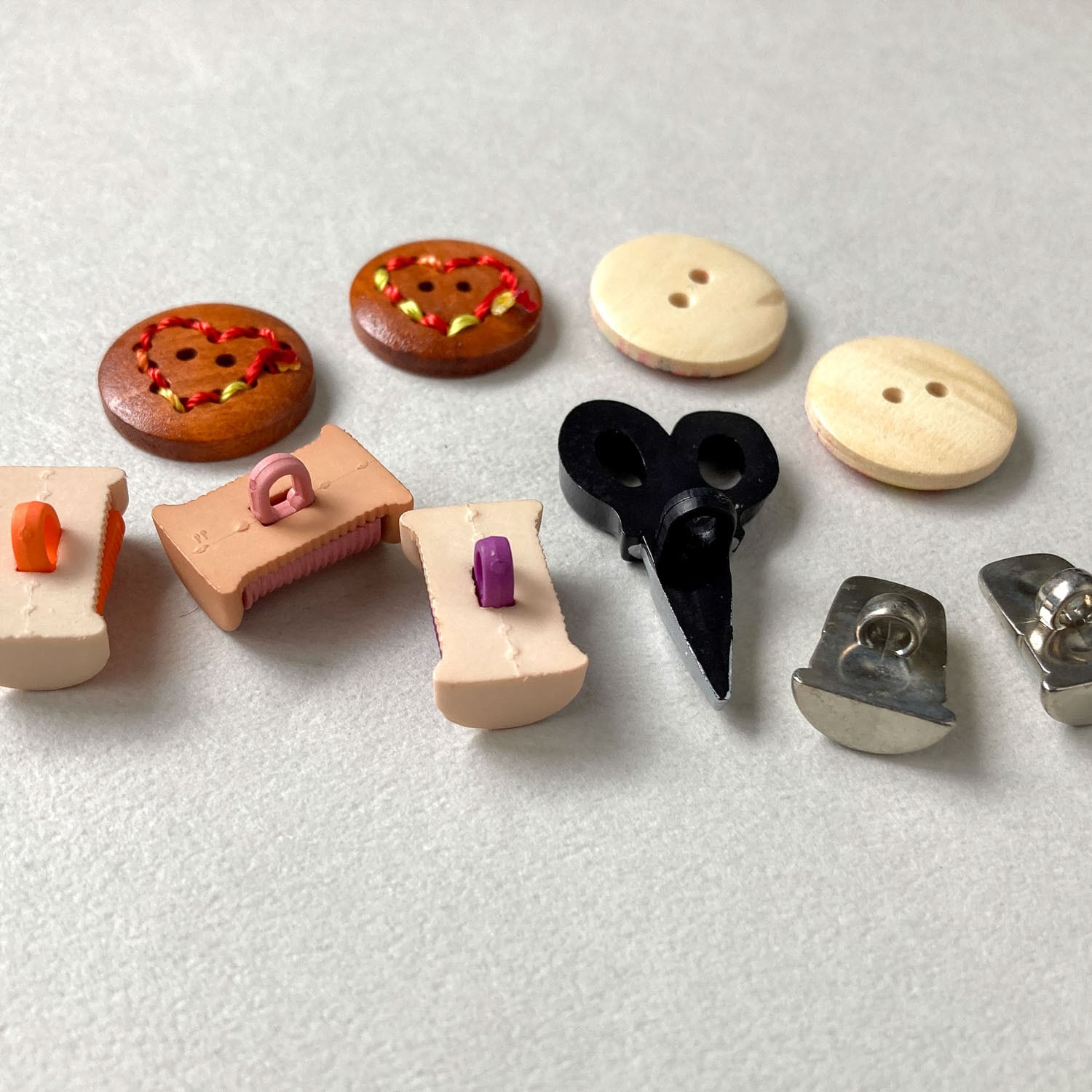 JJボタン お裁縫ボタンパック（10p） | Dua-アクセサリーパーツショップ