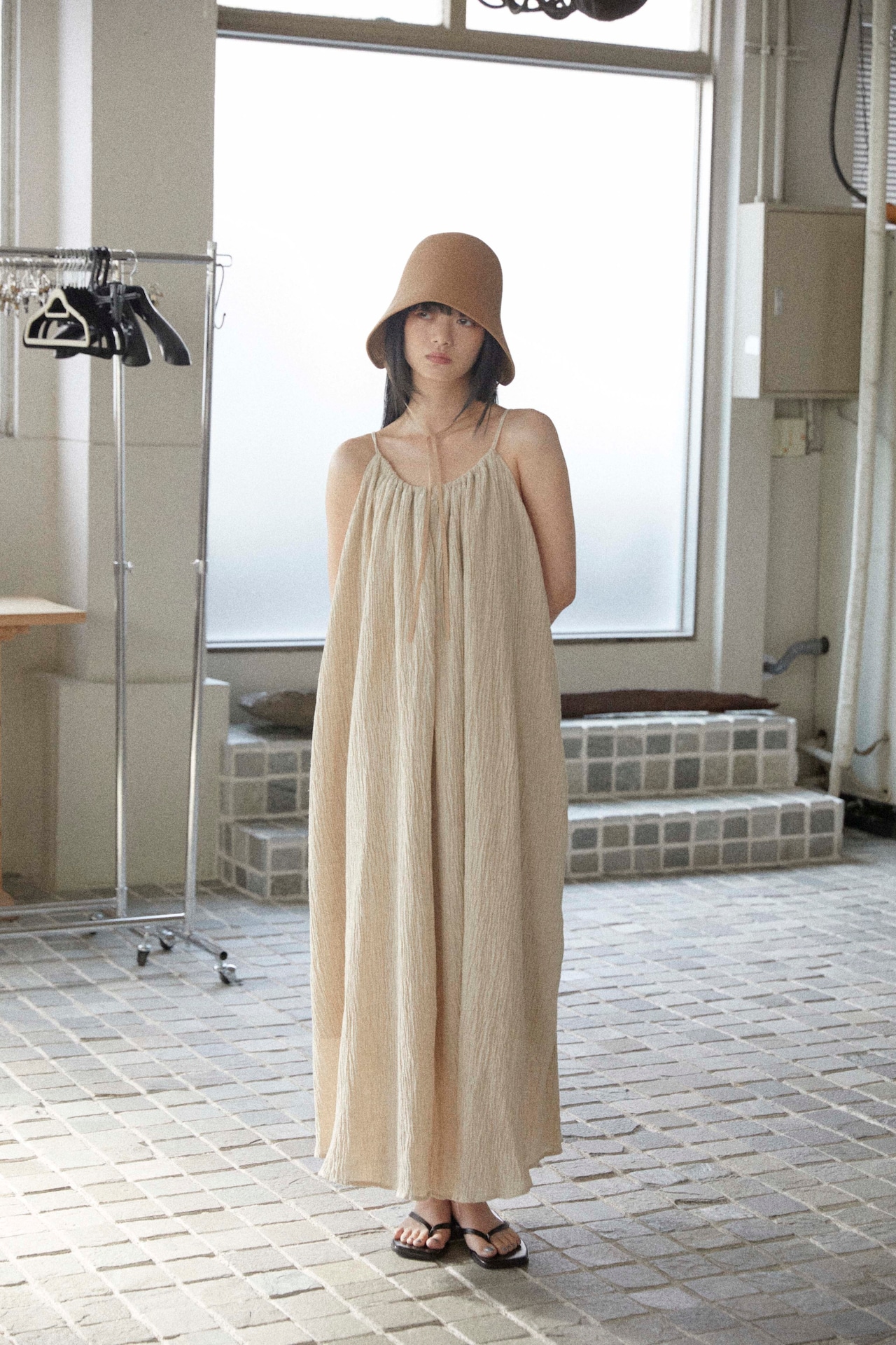 DU250530 linen pleats camisole one piece【残り僅か】