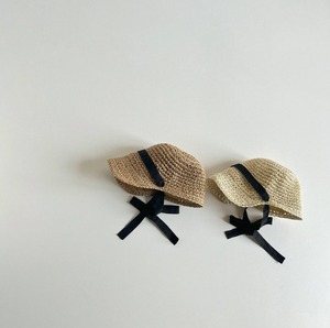 bonnet straw hat