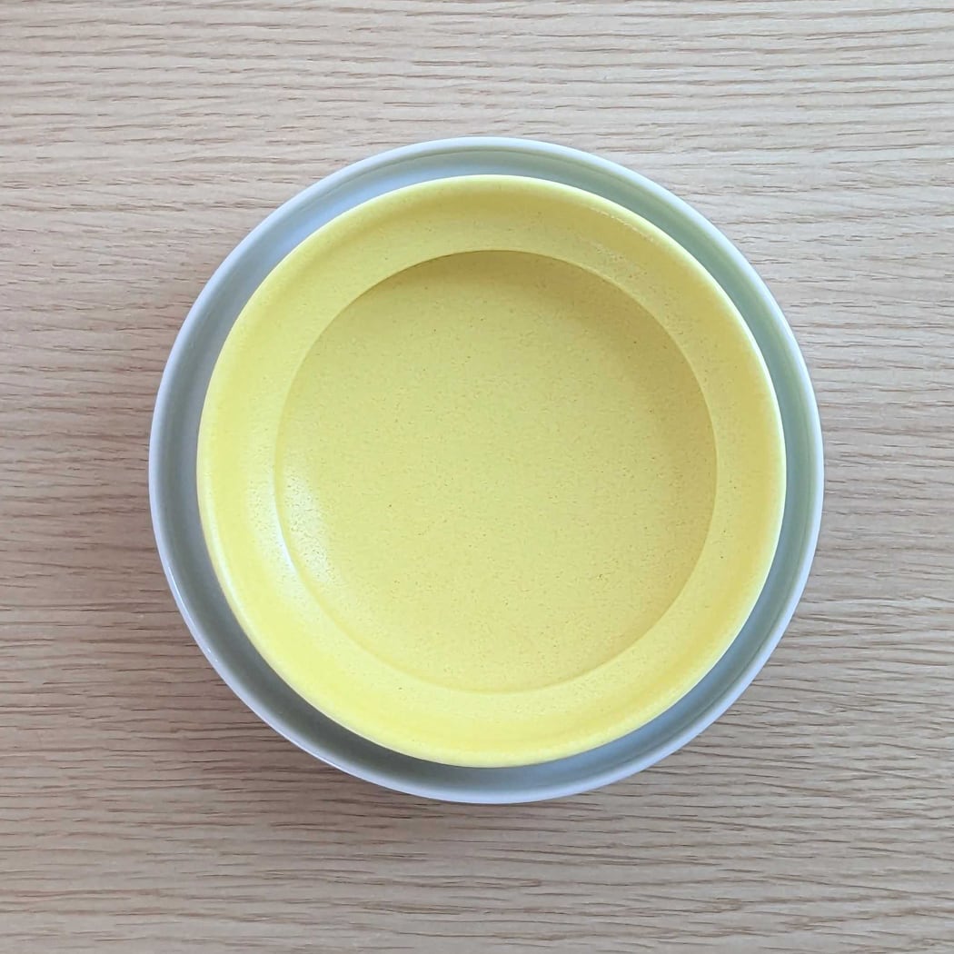 出産祝・誕生祝】京都 aeru〈あえる〉こぼしにくい器「目玉焼きセット