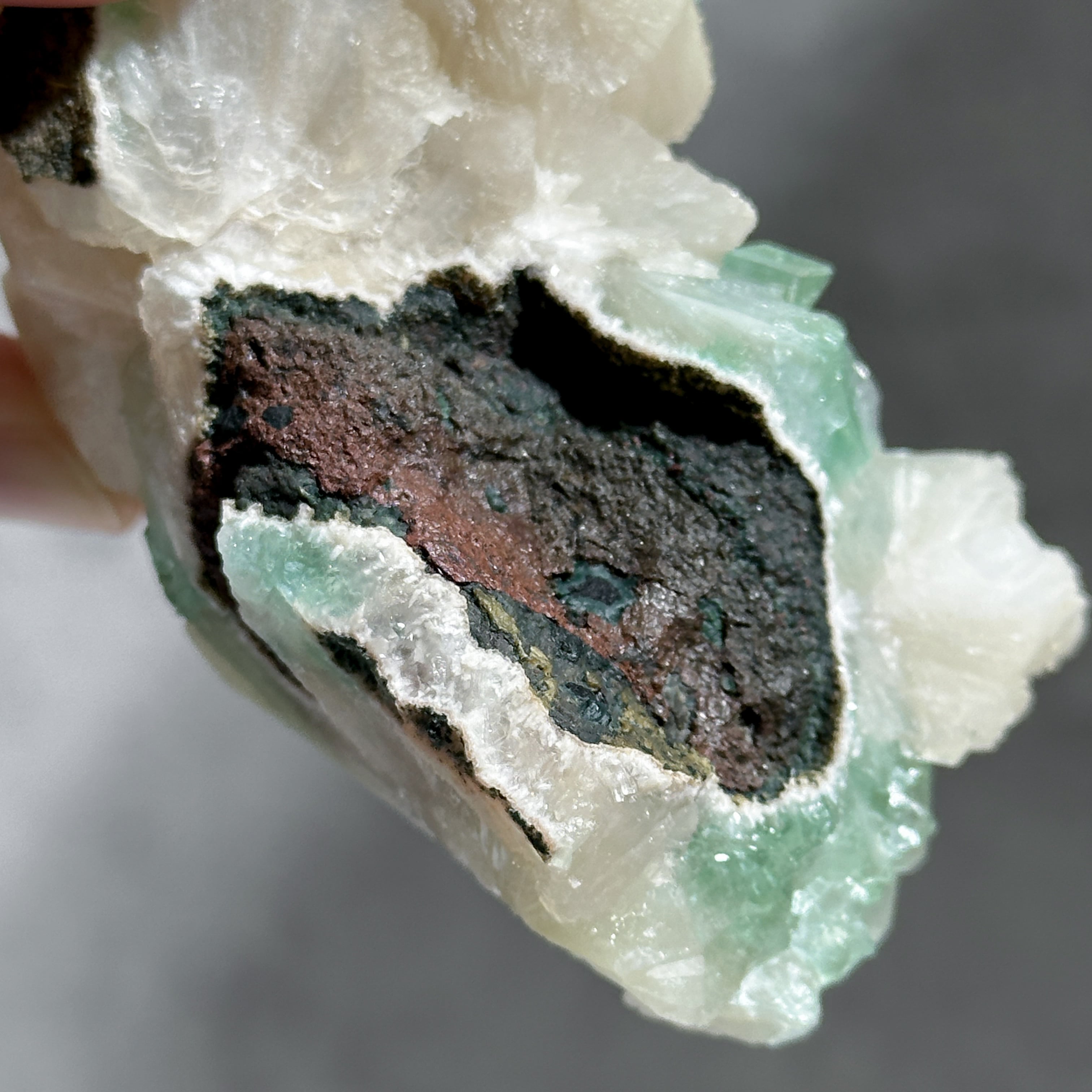 グリーンアポフィライト＆スティルバイト 78◇ Green Apophyllite