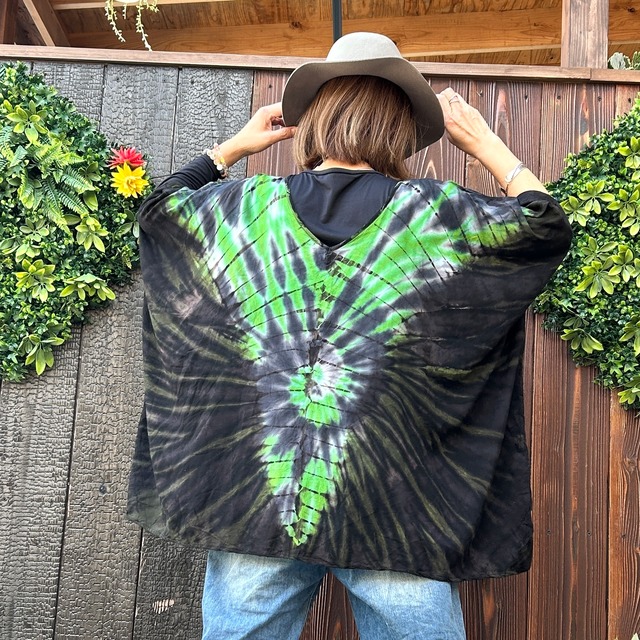 渋めゆったりタイダイポンチョ