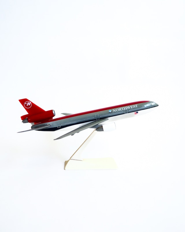 Northwest Airlines 1/200 scale model airplane