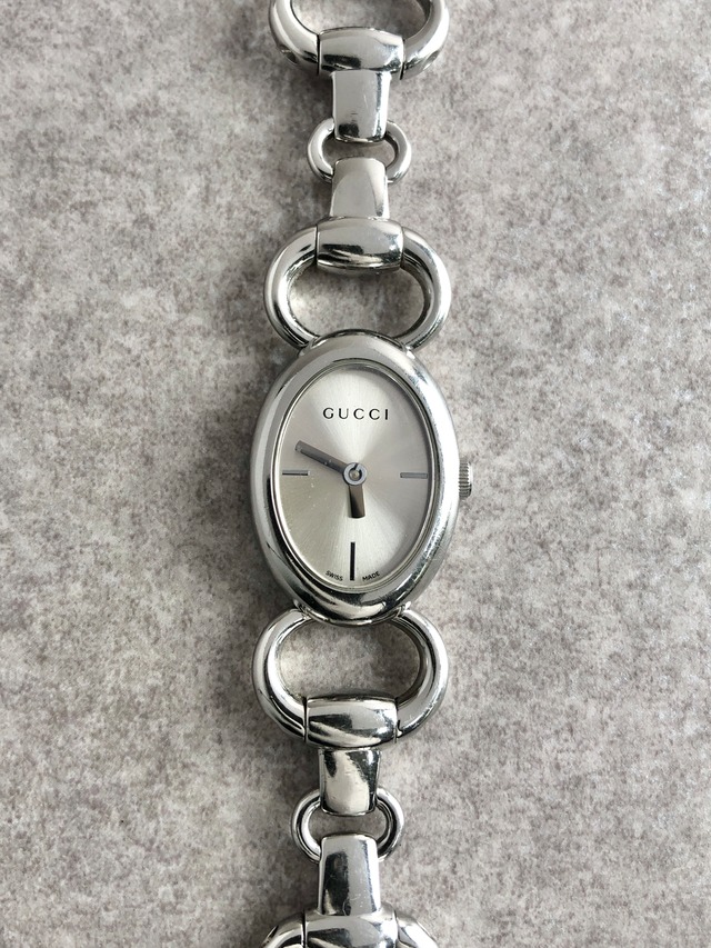 GUCCI グッチ 腕時計 シルバー オーバル ステンレススチール クウォーツ トルナヴィーニ vintage ヴィンテージ オールド v334y3