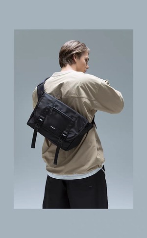 COMBACK FIDLOCK磁気バックル メッセンジャーバッグ