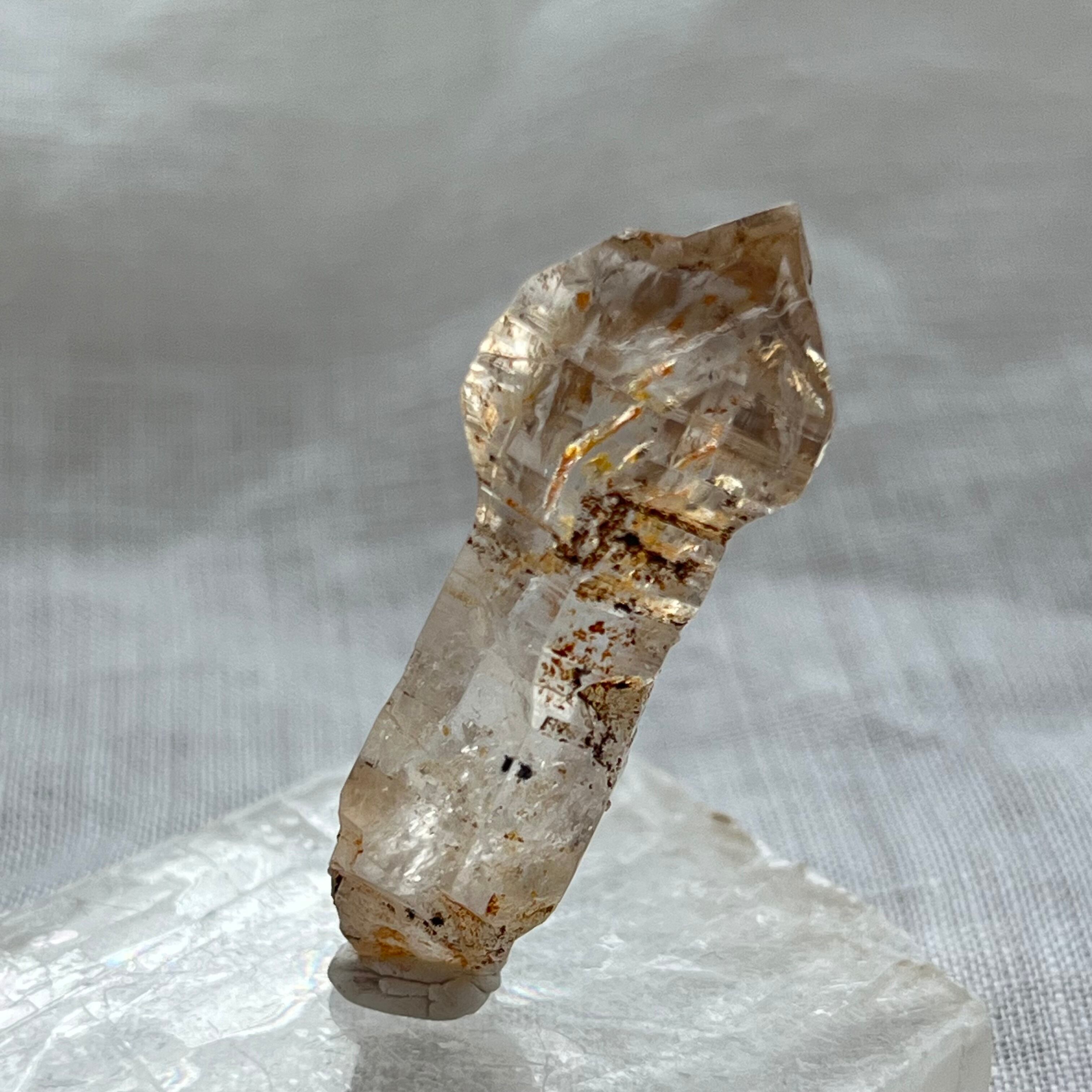 アイリスエレスチャルクォーツ(骸骨水晶)オイルインブレス