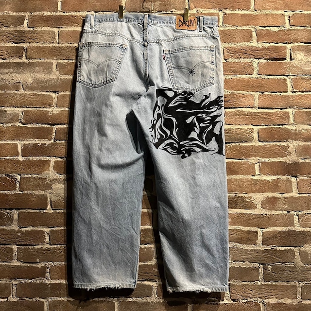 【Caka act3】"Levi's" Distressed x Hand Paint Design Relaxed Baggy Denim Pants