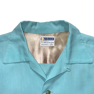 vintage 1950’s turquoise color rayon open collar shirt