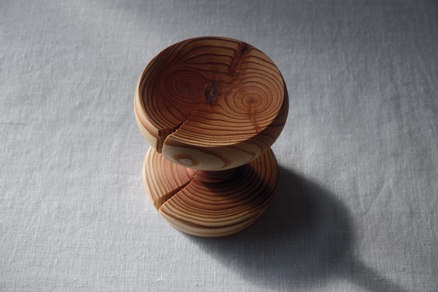 燭台　赤蝦夷松　80mm