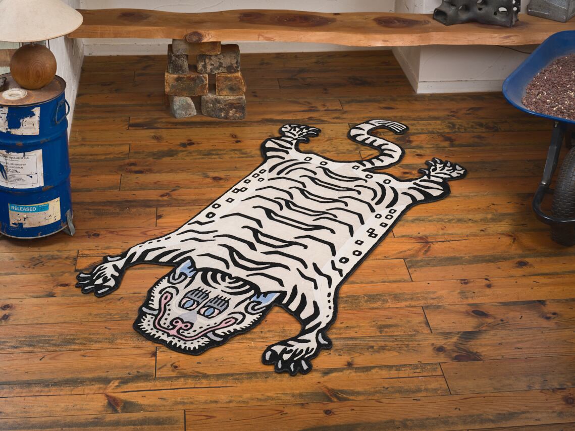 Tibetan Tiger Rug 《Lサイズ•シルク・オリジナル3・パールホワイト237