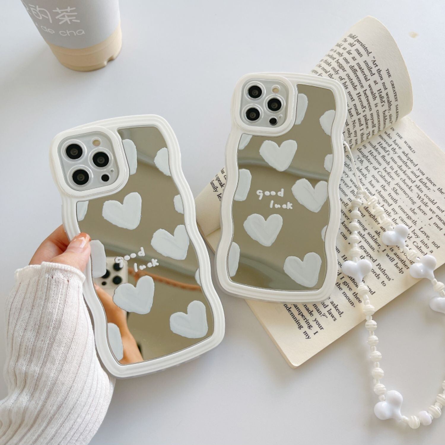 スマホケース レディース iPhoneケース スマホカバー iphone X iphoneXS iPhoneXR iphone11 iphone12 iphone13 iPhone14 かわいい 大人可愛い きれいめ 上品 フェミニン シック おしゃれ お洒落 おとな ナチュラル 送料無料 ラブリー キュート レトロ ロマンチック 抜け感 ハート ミラー OL 学生 通学 デート お出かけ 女子会 休日 10代 20代 30代 韓国 韓国系 ギフト プレゼント プチプラ モテ トレンド 流行 インスタ映え