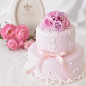 feminine dot cake