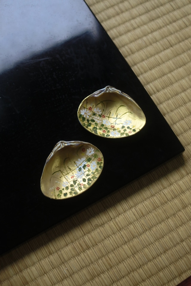 重用 垣根菊の貝合わせ