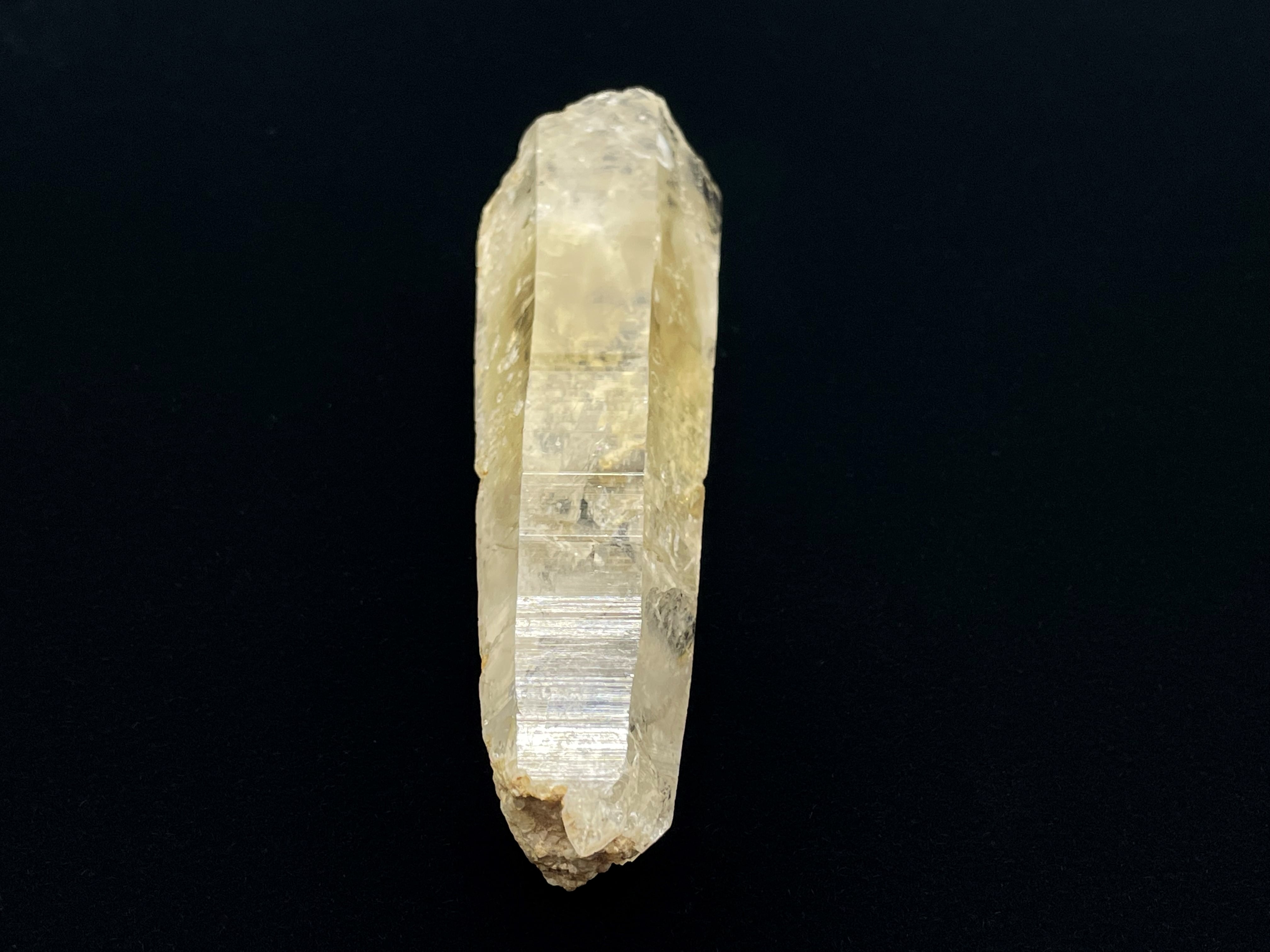 ポイント（山梨県八幡山水晶） ポイント（山梨県八幡山水晶）