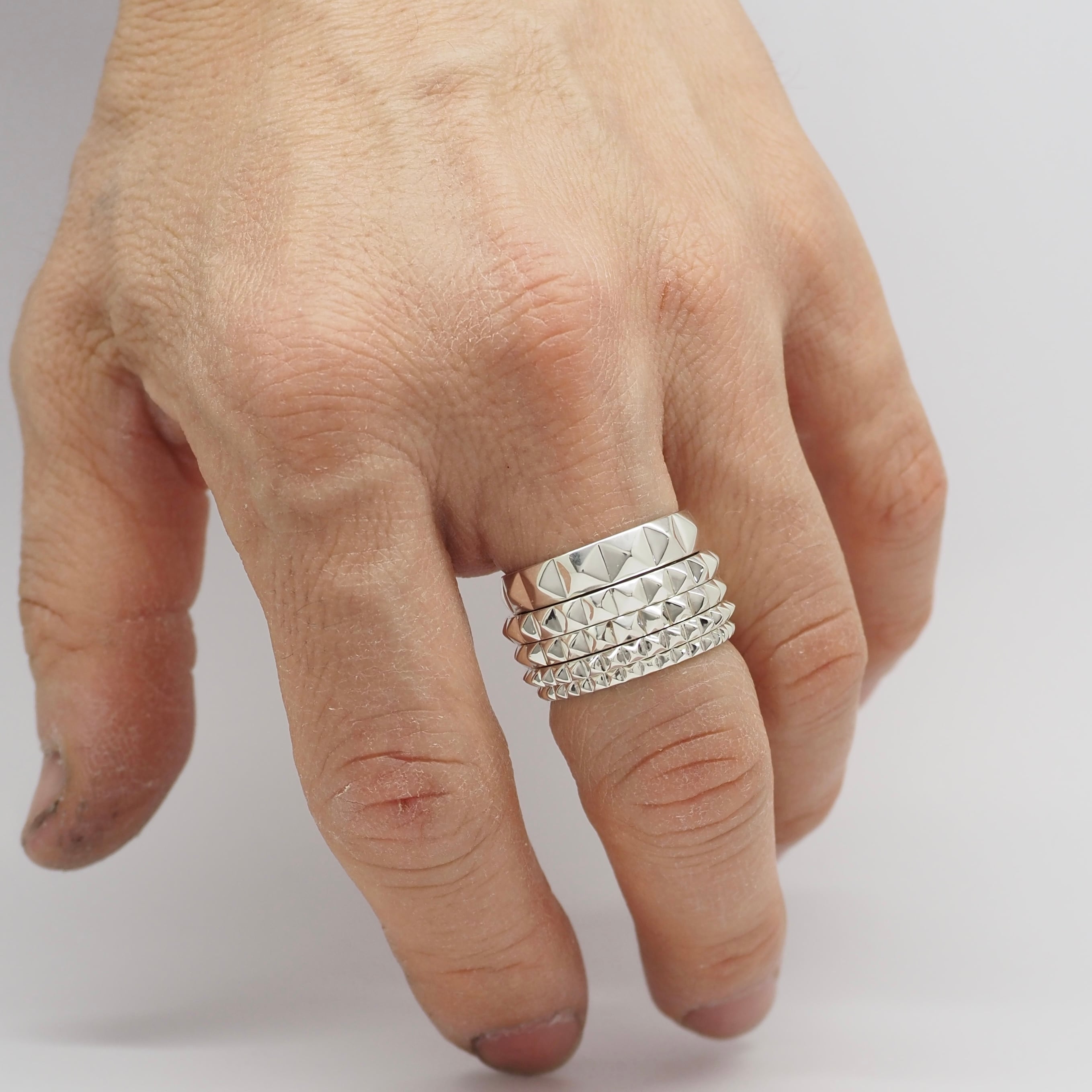 スタッズリング Ⅳ / studs ring size Ⅳ | GAJU jewelry スタッズリング Ⅳ / studs ring size Ⅳ | GAJU jewelry