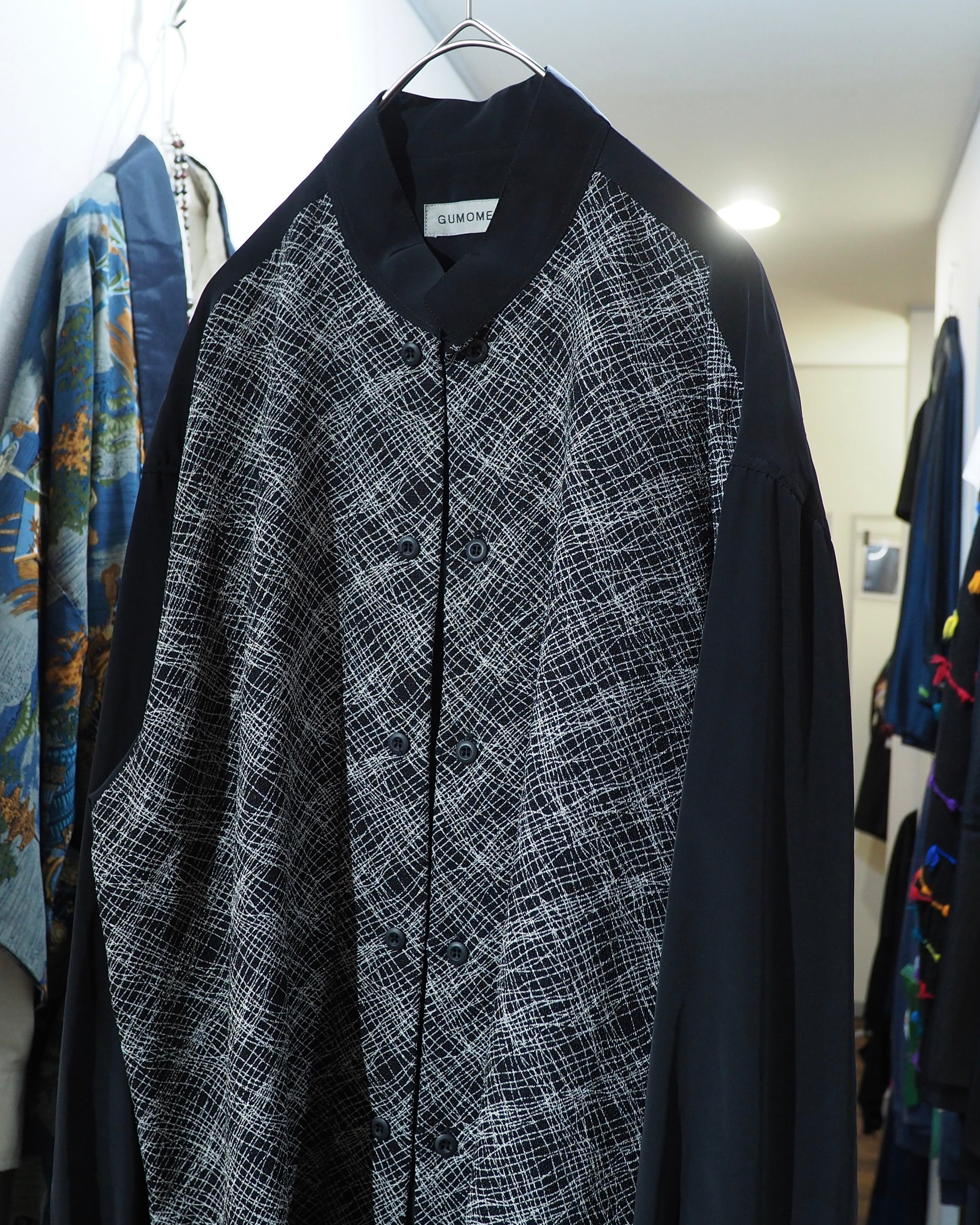 1980 - 90s ” 畝り ” Geometric Mode pattern vintage No collar Shirt
