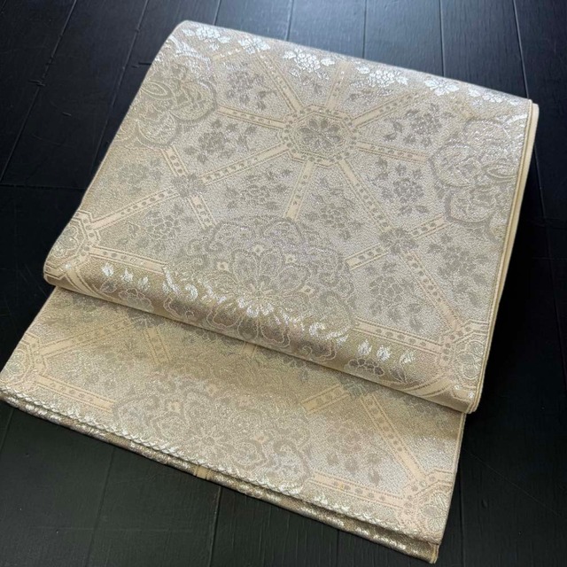 【袋帯】刺繍 金 六通柄袋帯 色無地 訪問着 付け下げ 中古 礼装 正絹 仕立て上がり リメイク リサイクル 4251