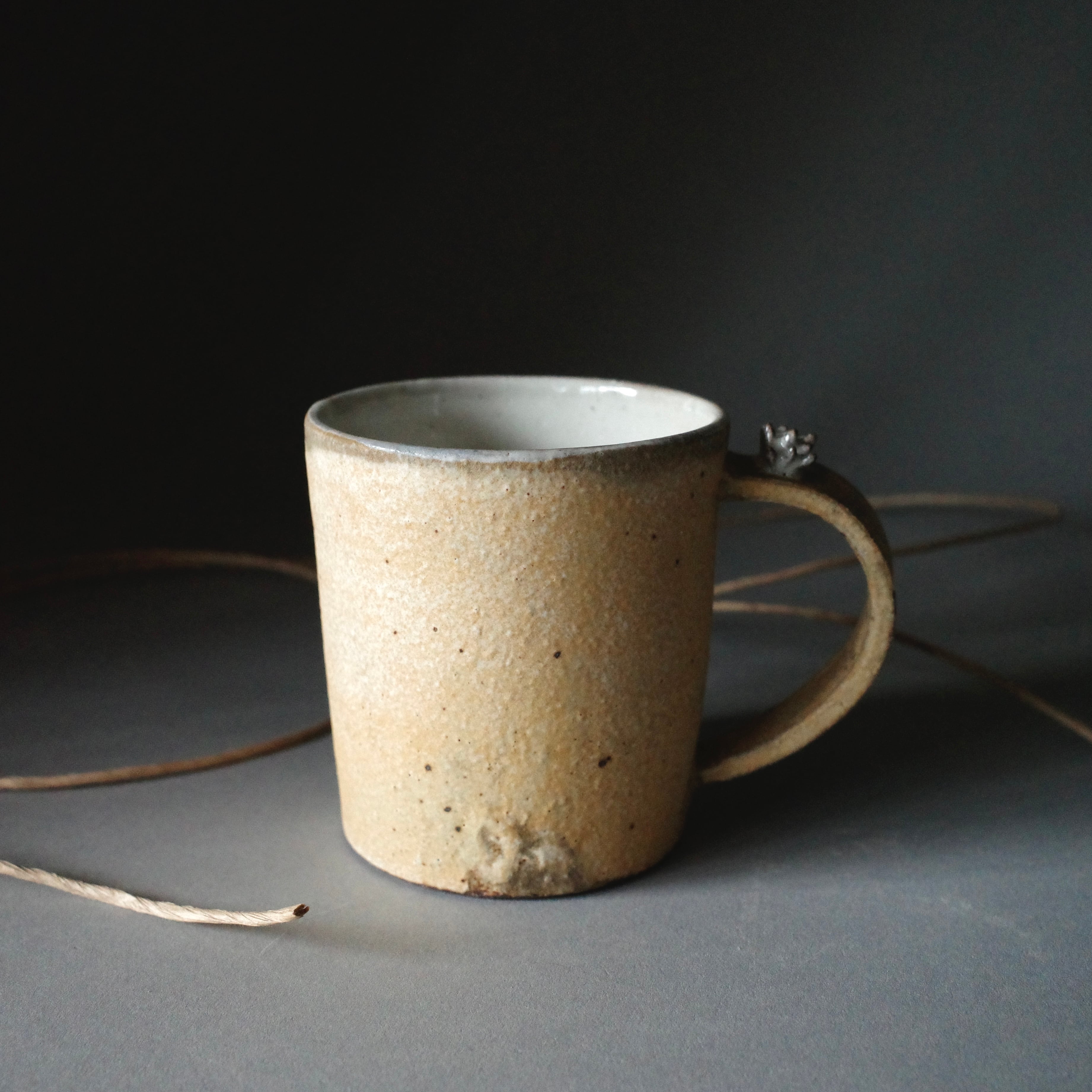 57.マグカップ 草 トゲトゲ | ceramic artist Tamako Ito 伊藤珠子の店