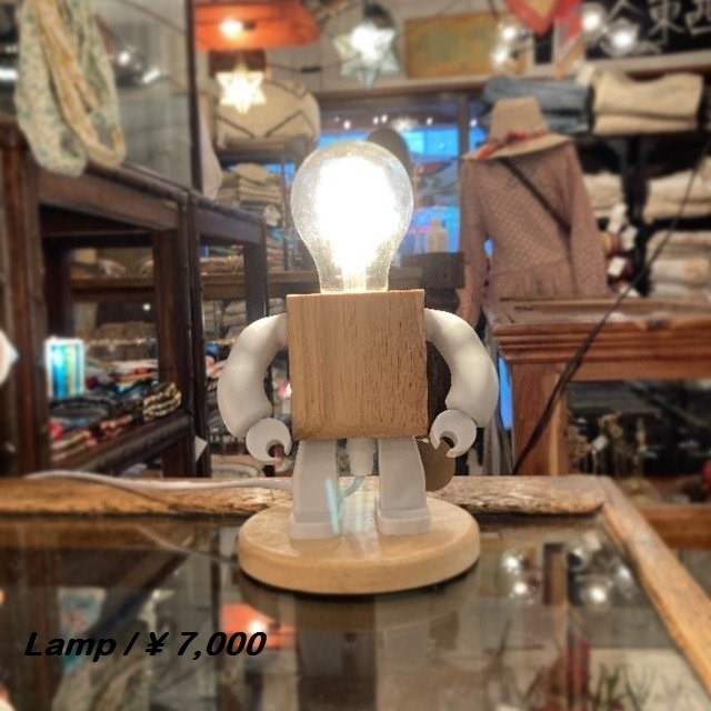 TOPANGA Lighting　ロボットボーイランプ