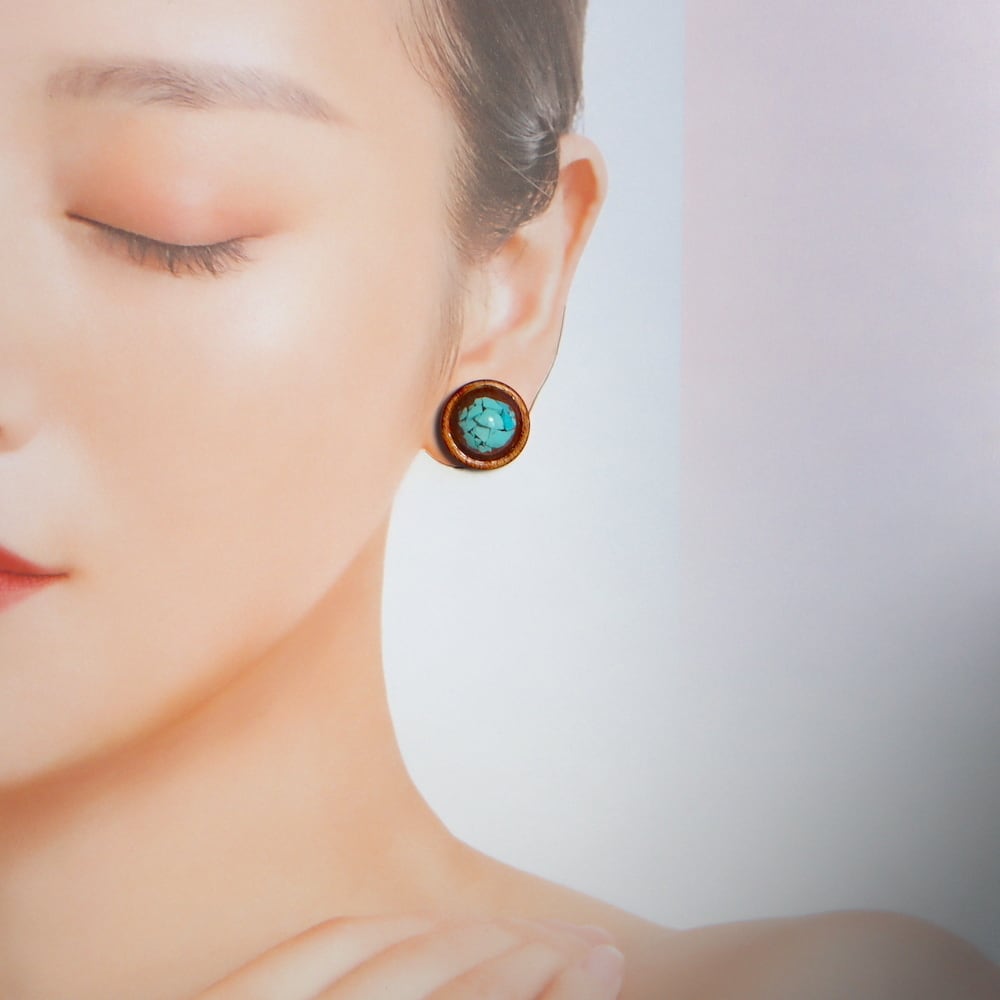 木のぬくもり♡ ターコイズ ドーム ピアス / イヤリング 天然石 レジン