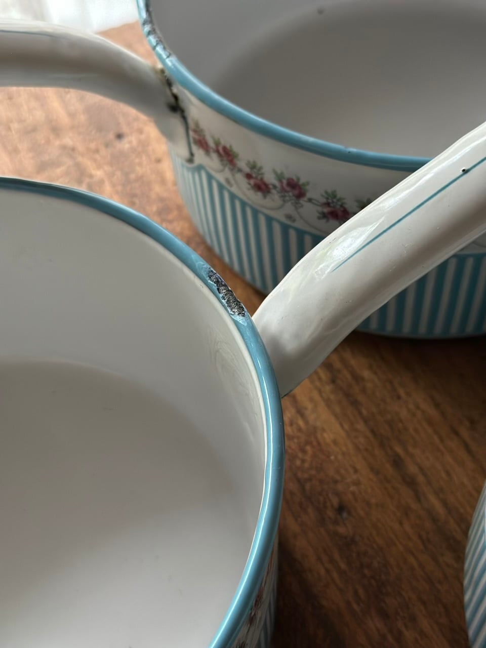 BB社製 薔薇と水色ストライプ ホーロー片手鍋 5個セット | Brocante de