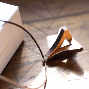 peak / とがった山頂（Necklace）