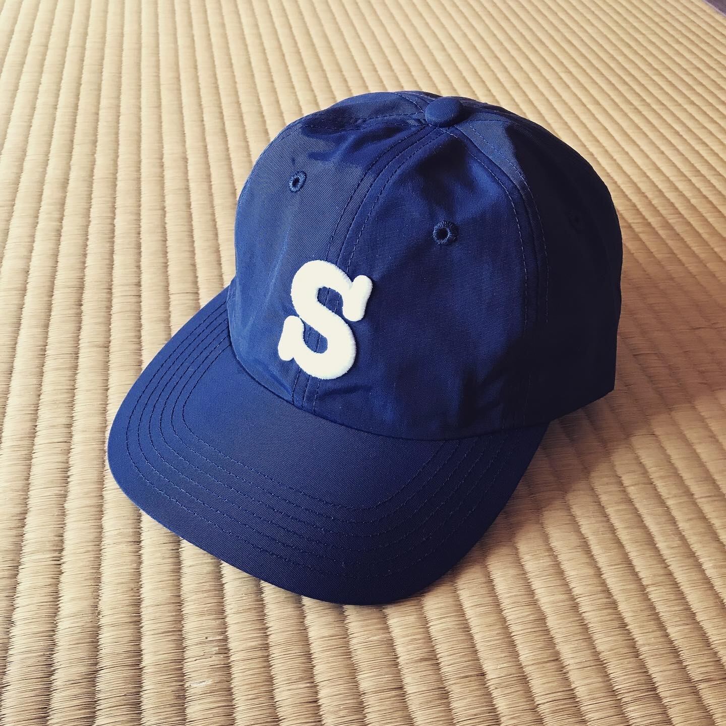 Sロゴcap