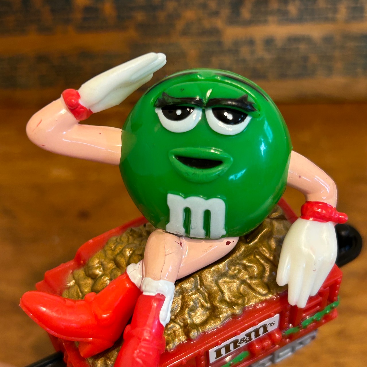 M&M's クリスマス・トレイン・トッパー　サーカストレイン　列車　機関車　グリーン　ミールトイ　 エムアンドエムズ　MU-292