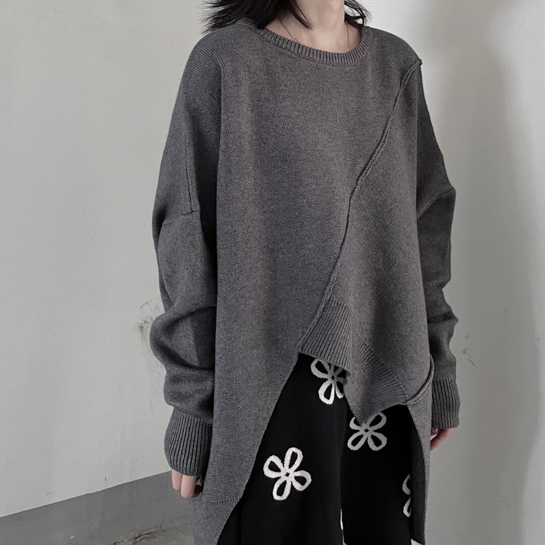 Twill stitch irregular sweater andmotto