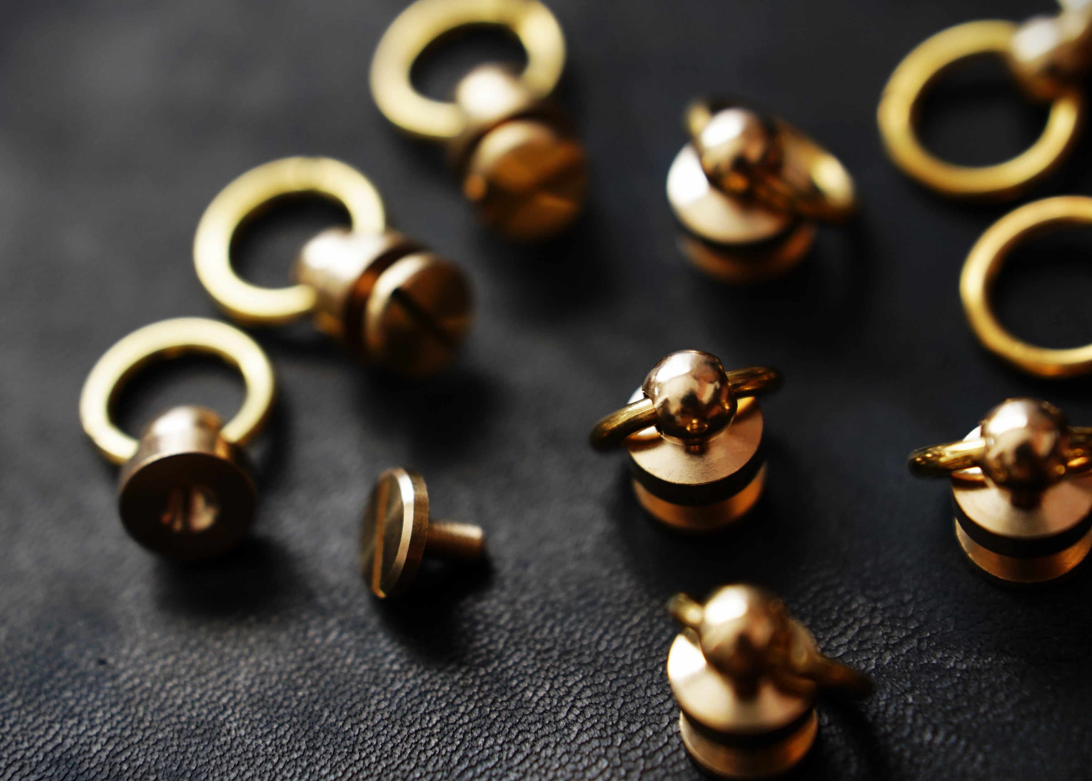 耳環　金環　①②まとめて ねじ式とちかん (ドロップハンドル) | 革道具MIYAZO