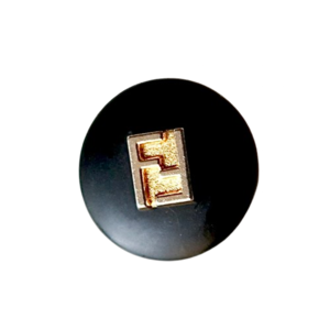 【VINTAGE FENDI BUTTON】ブラック ロゴゴールド ボタン 17mm F-25002