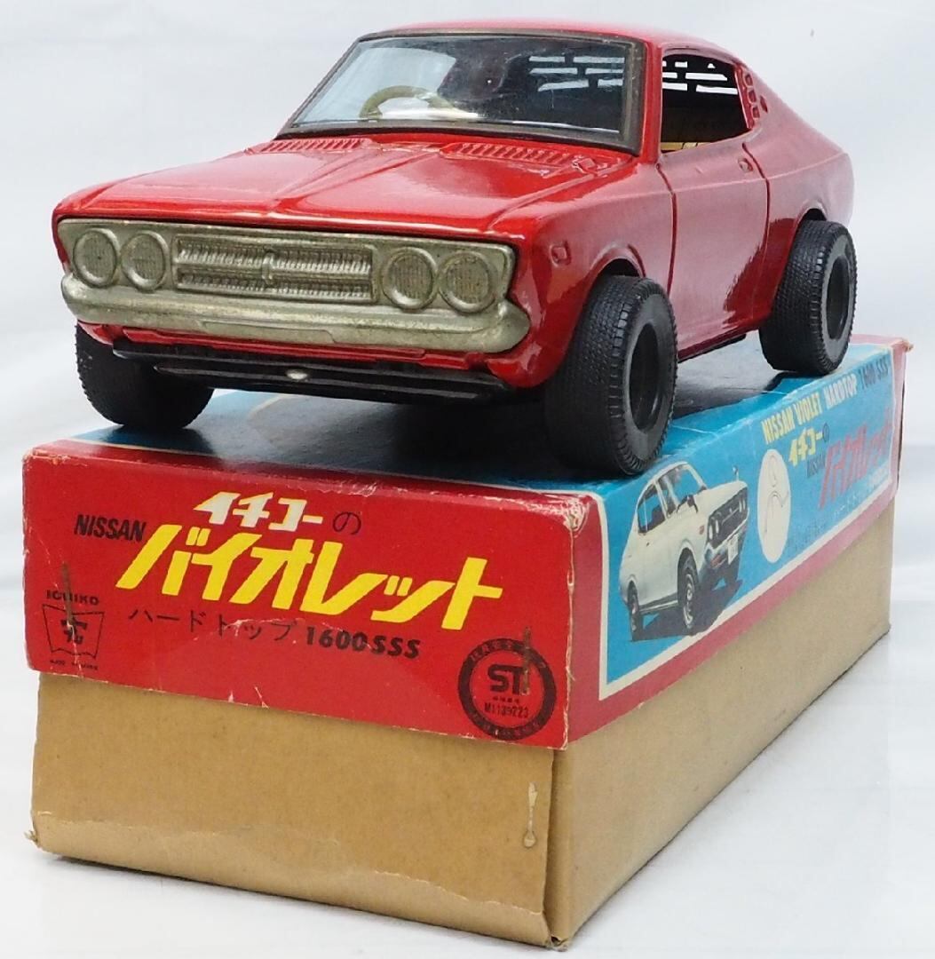 イチコー日産バイオレットHT 1600 SSS 赤tinブリキtoy car箱付-