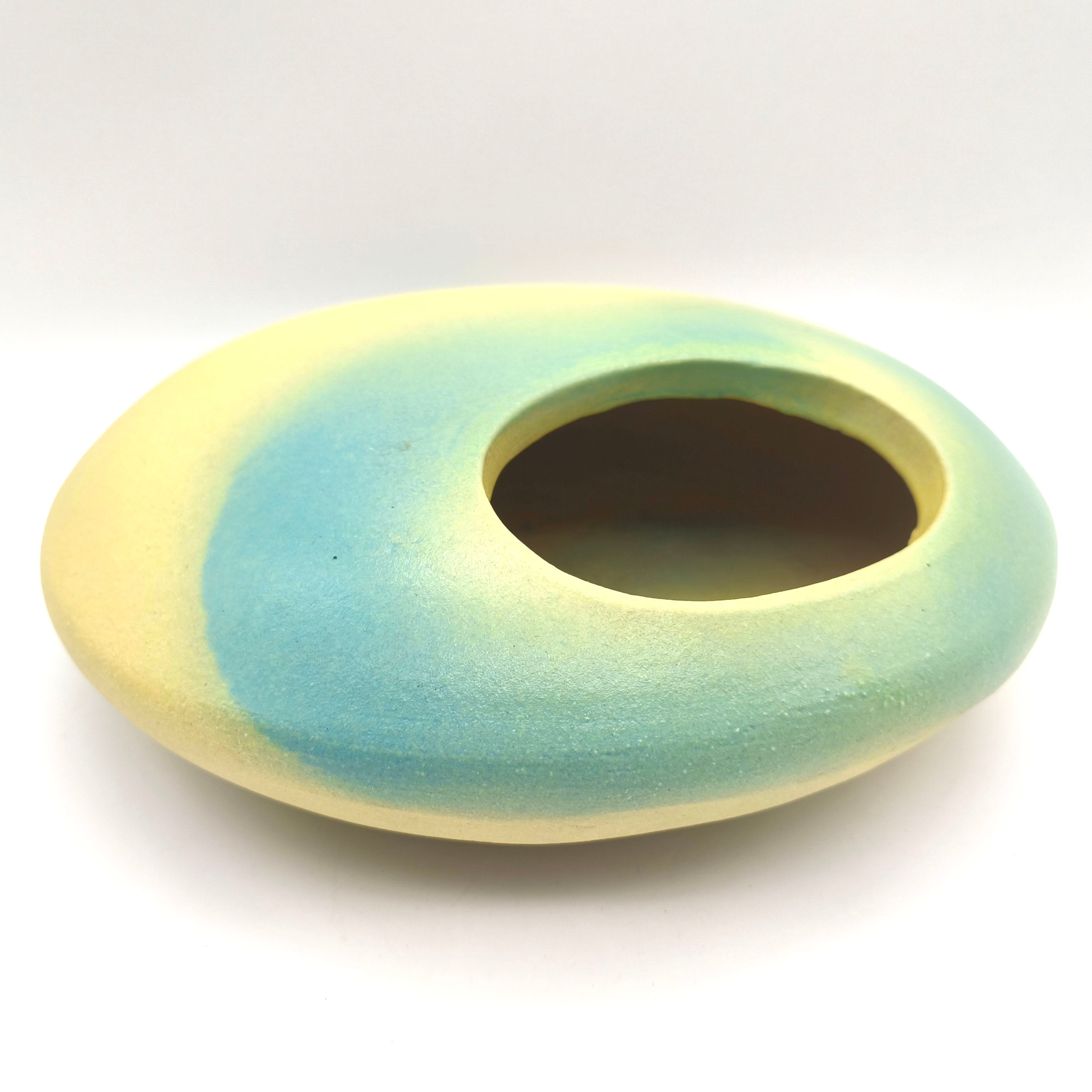 ☆和モダン／青緑色の変形フラワーベース／陶器・華道・置物・美術品【美品】 花器・変形・フラワーベース・直径25㎝・No.260510-42・梱包サイズ80