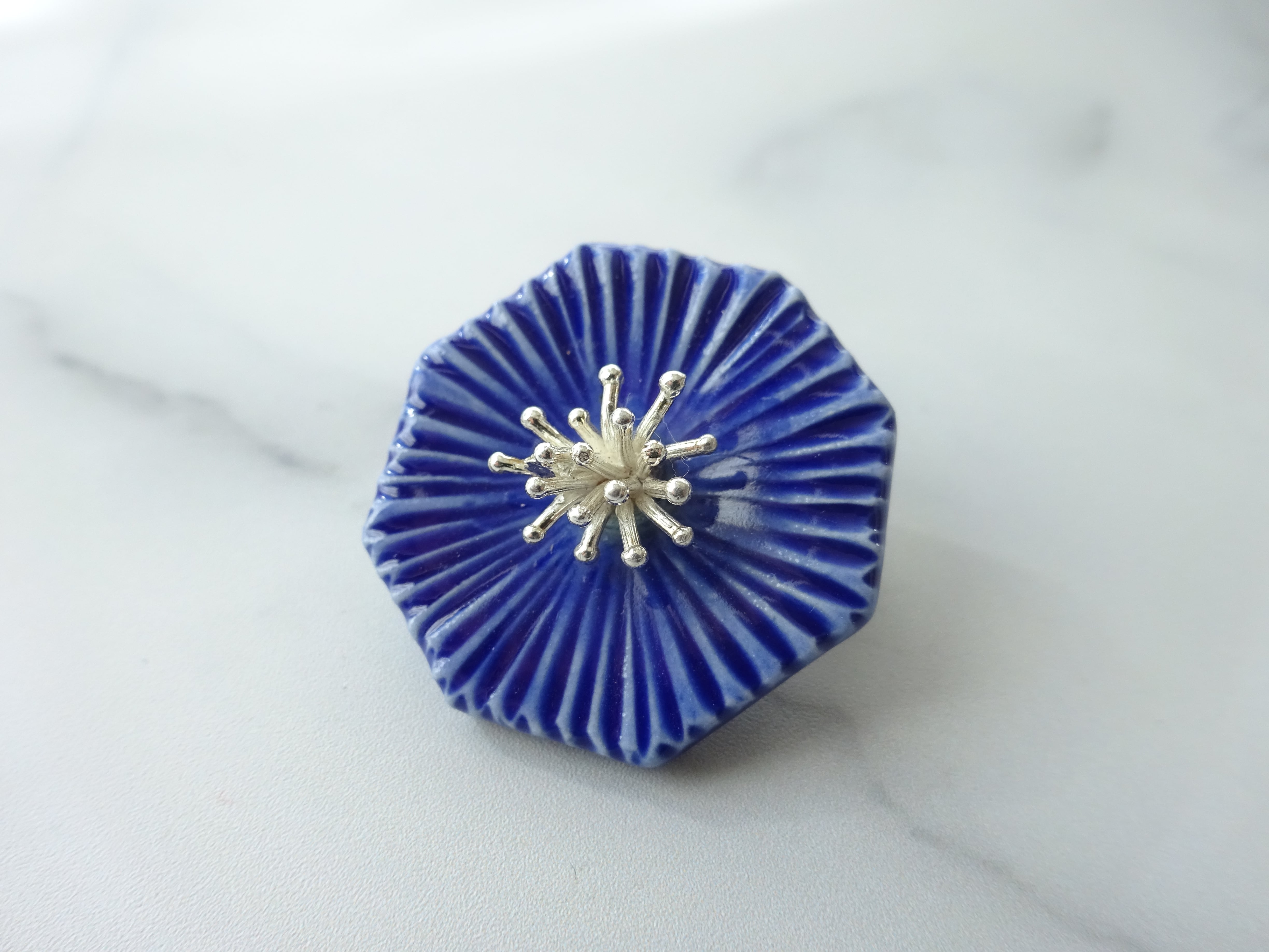 Blue Sky様　ブローチ1点 花のbroach（ミヤコワスレ）青 | irodori