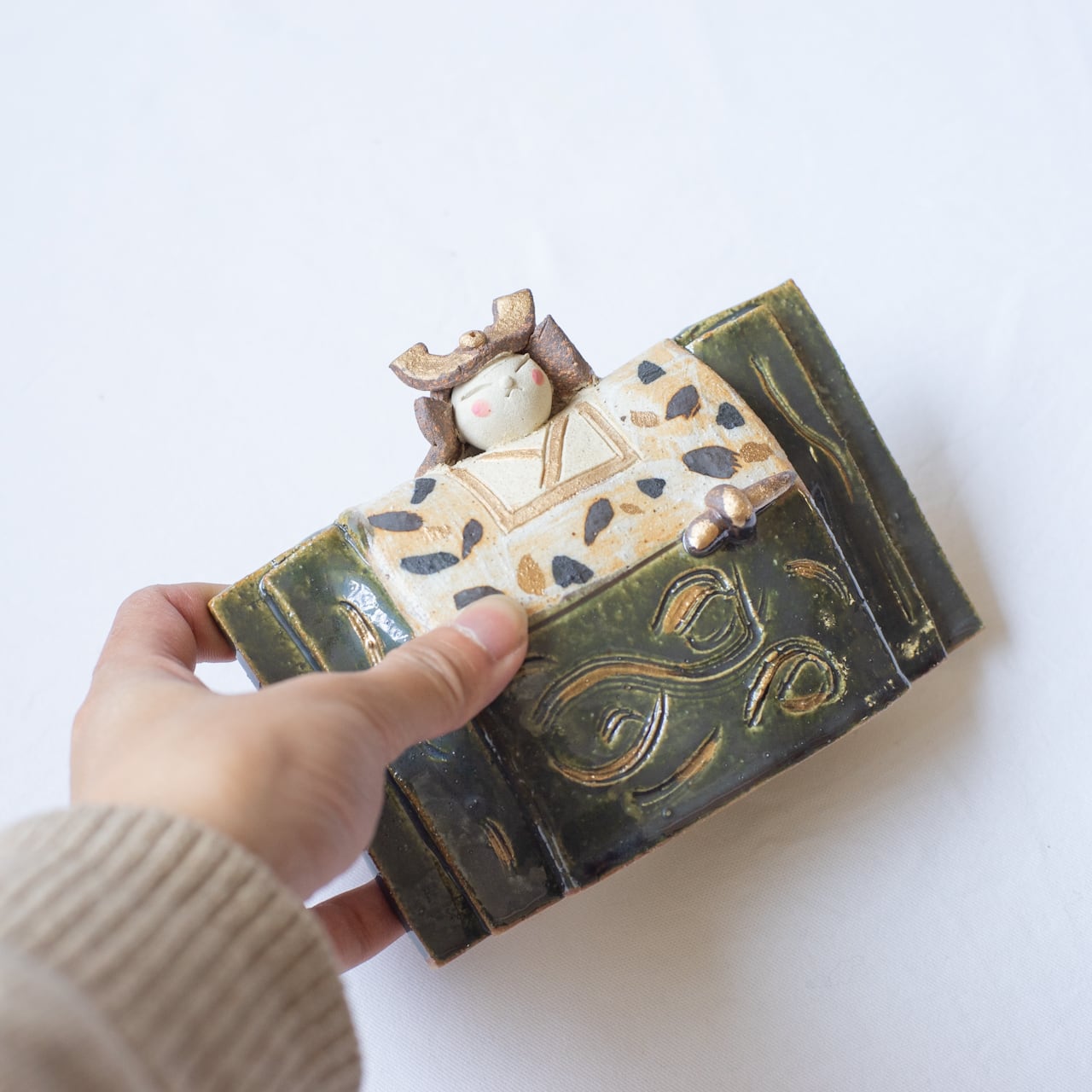 織部武者人形 | Kamani | 多治見で営む 美濃焼器のWebショップ