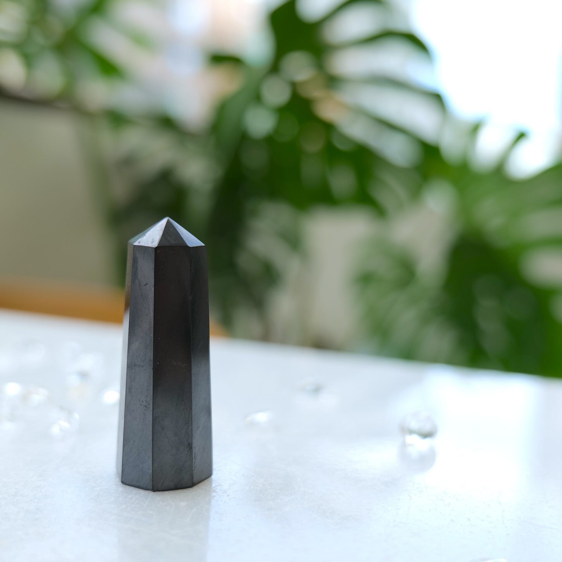 【守りと浄化に特化した、非常に強いプロテクション】シュンガイト 天然石ポイント NO.46-6