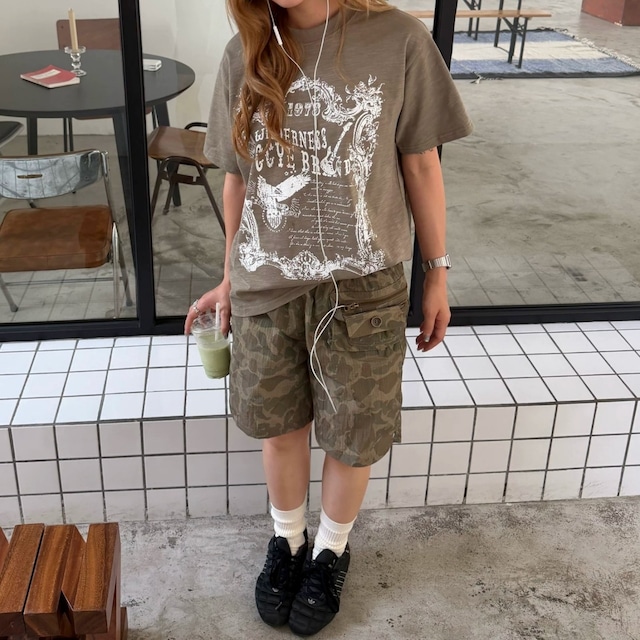オーナメントフレームグラフィックTシャツ 2col R02450