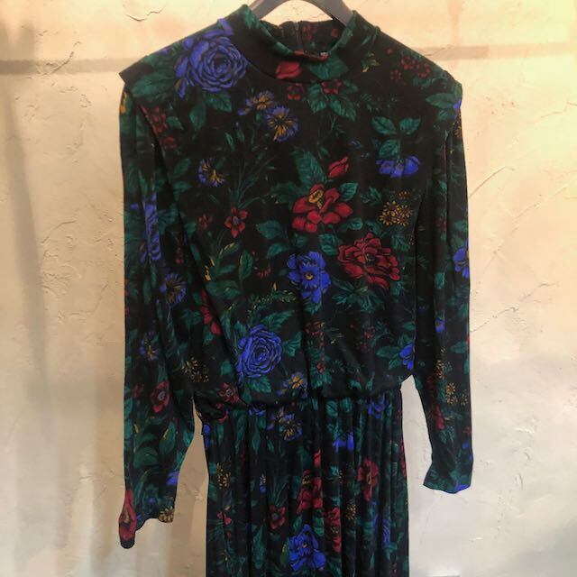 80s vintage dress long sleeve black×floral pattern ヴィンテージ　 花柄ロングワンピース/1220007 | number12 powered by BASE