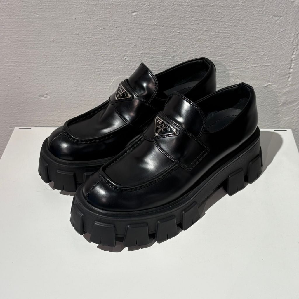 PRADA プラダ Monolith Lether Loafer モノリス ローファー 649