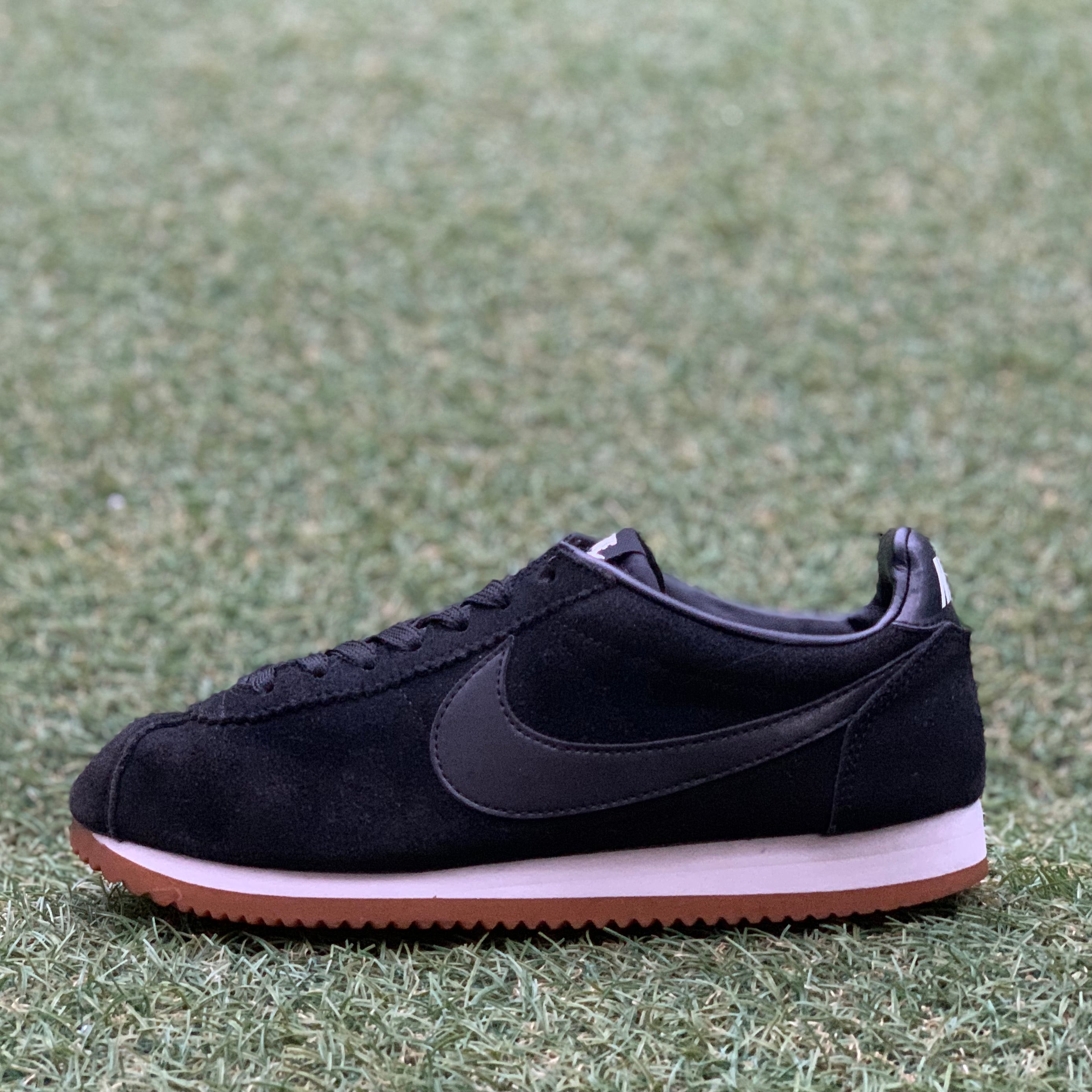 NIKE CLASSIC CORTEZ SUEDE ナイキ ウィメンズ クラシック コルテッツ スエード F517