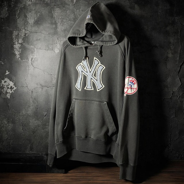 Majestic New York Yankees プルオーバーフーディー　黒　ヤンキース　